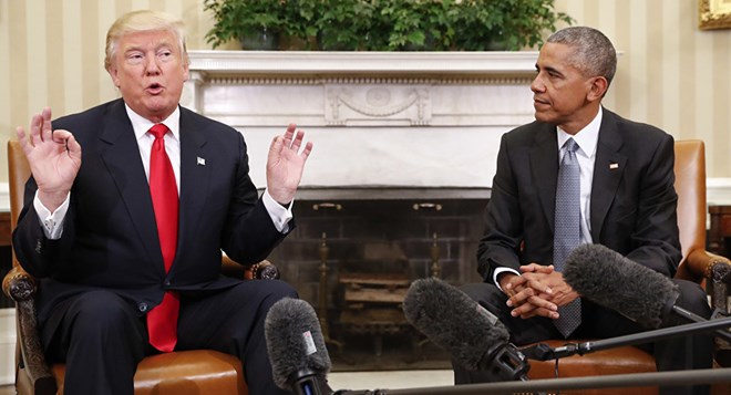 Tổng thống đắc cử Donald Trump gặp gỡ Tổng thống Obama sau khi giành chiến thắng hôm 8/11. Nguồn: AP