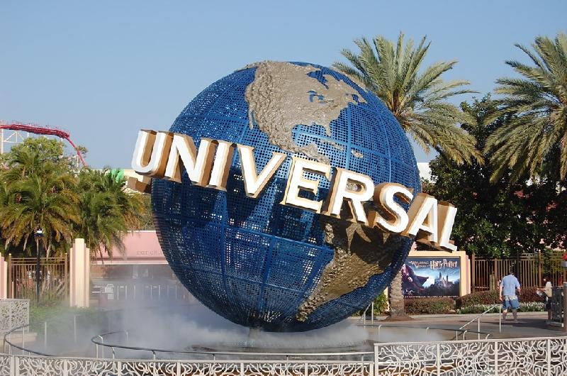 Nằm ở California (Mỹ), Universal studio là khu phức hợp phim trường và công viên giải trí. Đây là một trong những phim trường nổi tiếng nhất ở Hollywood. Ảnh: 