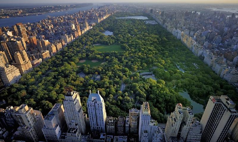 Mở cửa năm 1837, với diện tích 342 ha tại trung tâm quận Manhattan (New York, Mỹ), Central Park là công viên nổi tiếng nhất và được coi là công trình biểu tượng quốc gia ở Mỹ. Ảnh: 