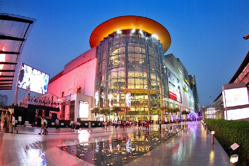 Siam Paragon là trung tâm mua sắm nổi tiếng ở Bangkok, Thái Lan, tập trung nhiều thương hiệu thời trang cao cấp. Ngoài ra, ở đây còn rạp chiếu phim, quán cà phê và các khu ẩm thực. Ảnh: 