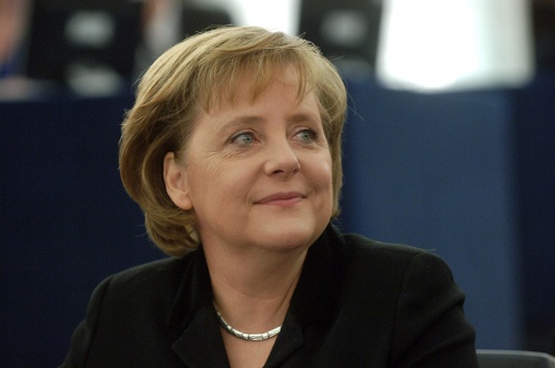 Tháng 9 - Angela Merkel tái tranh cử: Thủ tướng Đức Angela Merkel sẽ tranh cử nhiệm kỳ thứ 4 vào năm 2017, khi đất nước đang đối mặt với một làn sóng chủ nghĩa cực đoan, các cuộc tấn công khủng bố và dòng chảy người di cư. Đảng đối lập dân túy cánh hữu Alternative for Germany, có quan điểm chống nhập cư, đang ngày càng được ủng hộ có thể là một thách thức lớn với bà.