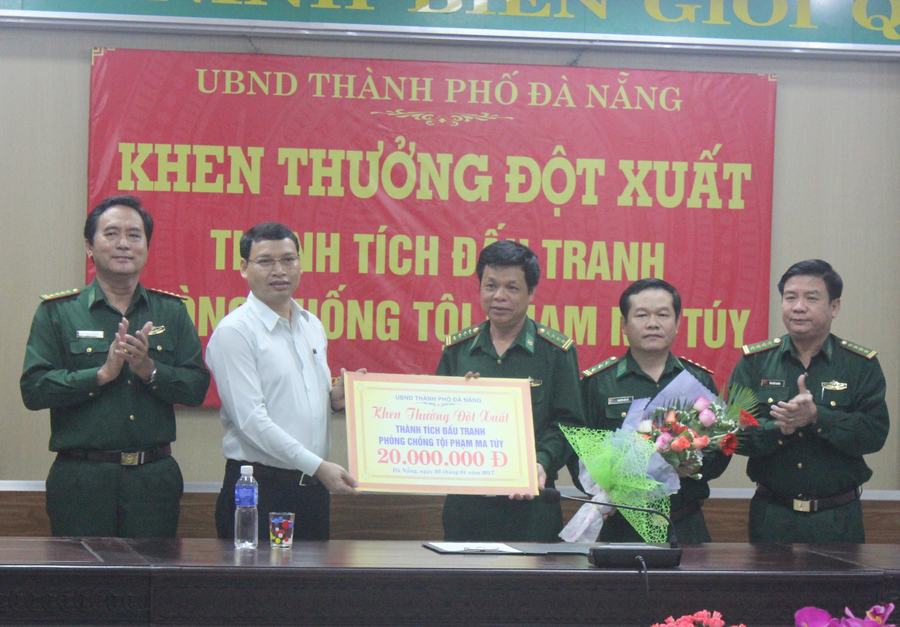Đà Nẵng khen thưởng bộ đội biên phòng trong đấu tranh với tội phạm ma túy