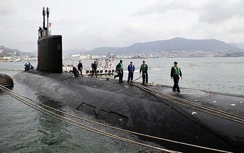 Tàu ngầm tấn công hạt nhân lớp Virginia mang tên Washington