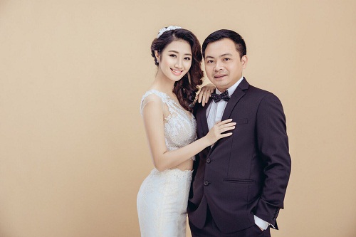 Hoa hậu Thu Ngân và chồng, doanh nhân Doãn Văn Phương.