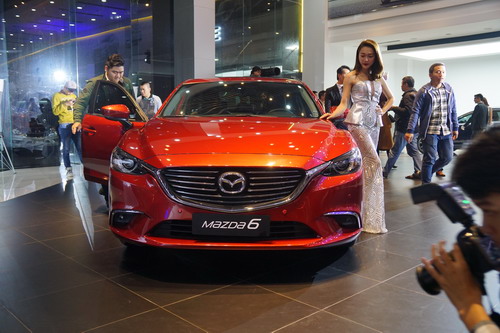 Mazda6 mới giá từ 975 triệu đồng