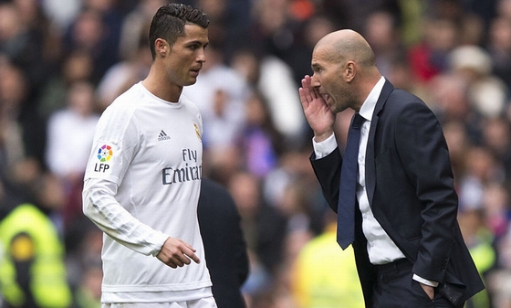 Bốn ngày thua hai trận là điều khó nuốt trôi của Zidane