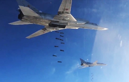 Máy bay ném bom Nga tung hỏa lực ồ ạt vào chiến trường Syria