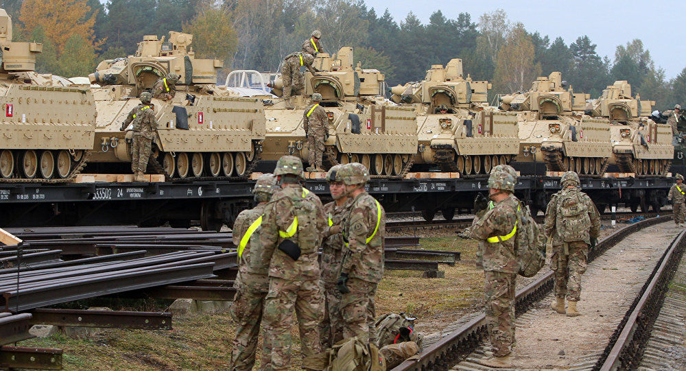 Mỹ và NATO đang ra sức tăng cường sự hiện diện quân sự ở gần biên giới Nga