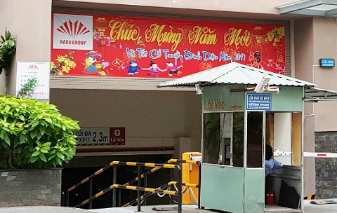 Chốt bảo vệ trước hầm giữ xe ở Lô A - Chung cư Hà Đô Nguyễn Văn Công, phường 3, quận Gò Vấp, TP HCM - nơi xảy ra vụ án mạng đặc biệt nghiêm trọng gây chấn động dư luận.