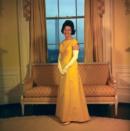 Đệ nhất phu nhân Bird Johnson trong lễ nhậm chức của Tổng thống Lyndon B. Johnson năm 1965.