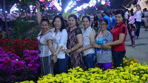 Khai mạc chợ hoa Bình Điền Tết 2017