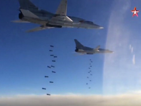 Máy bay ném bom Nga oanh tạc gần thành trì IS ở Syria
