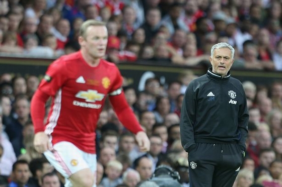 Rooney ngày càng ít được thi đấu dưới triều đại của HLV Mourinho