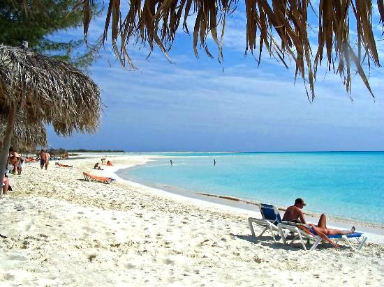 Đứng thứ 4 trong danh sách này là bãi biển Playa Paraiso trên đảo Cayo Largo del Sur, Cuba. Nơi đây gây ấn tượng với bãi tắm hoang sơ và phong cảnh đẹp. Bạn nghĩ sao về lời nhận xét này: “Hoàn hảo trên mọi phương diện. Bãi biển tuyệt đẹp và nước xanh nhất chưa từng có!” Tất nhiên, bạn có thể đến nơi đây vào bất cứ thời gian nào trong năm.