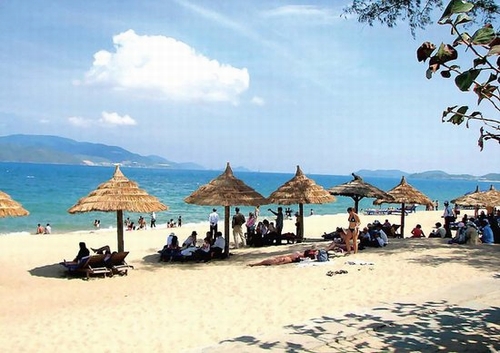 Cận cảnh hai bãi biển Việt Nam nằm trong top những bãi biển hàng đầu châu Á