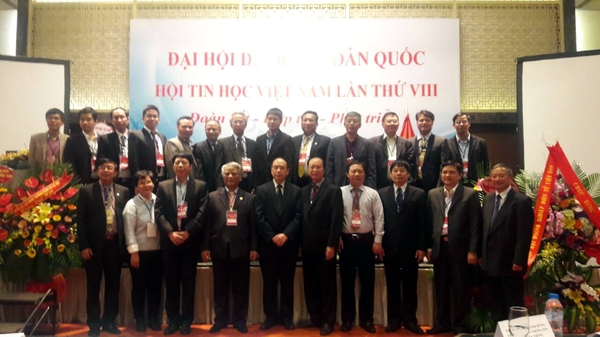 Ban chấp hành khóa VIII Hội Tin học Việt Nam.