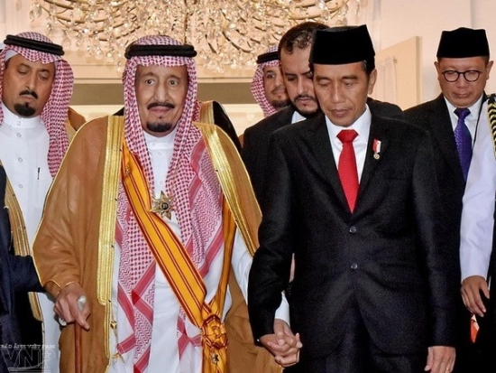 Quốc vương Saudi Arabia Salman bin Abdul-Aziz Al Saud trong chặng dừng chân ở Indonesia