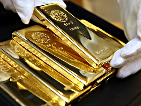 Nữ giám đốc ngân hàng chỉ đạo cấp dưới 'rút ruột hơn 2.600 lượng vàng