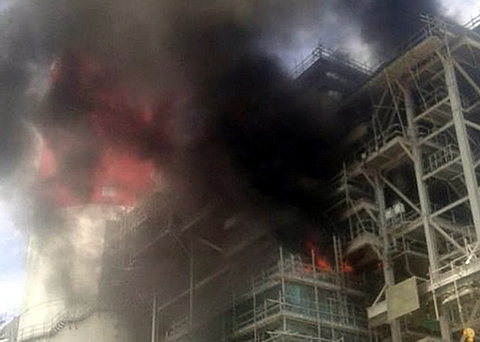 Cháy lớn ở Nhà máy Nhiệt điện Vĩnh Tân, hai công nhân bỏng nặng