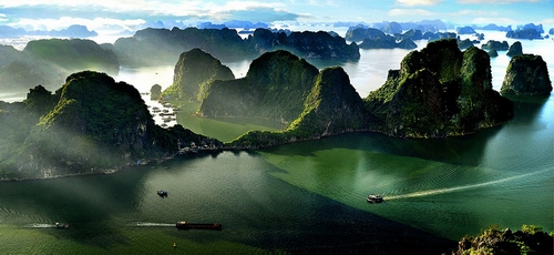 Cùng ngắm Vịnh Hạ Long, một trong 10 di sản thế giới đẹp nhất châu Á
