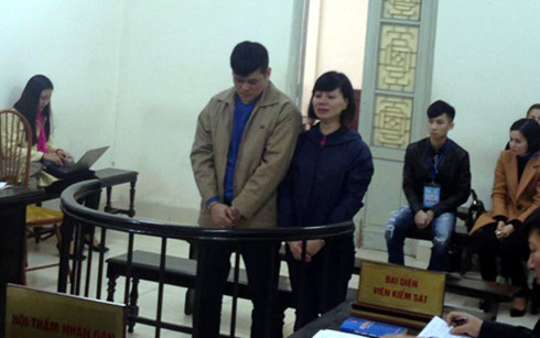 Hai dì cháu Lê Anh Chung tại tòa sơ thẩm (ảnh VOV)
