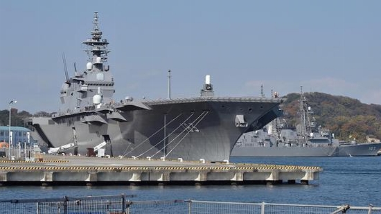 Trước đó, Nhật đã đón nhận chiếc tàu Izumo - tàu chiến lớn nhất thời hậu thế chiến II của họ