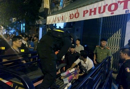 Hàng trăm công an đột kích kho vũ khí &quot;khủng&quot; tại Nha Trang