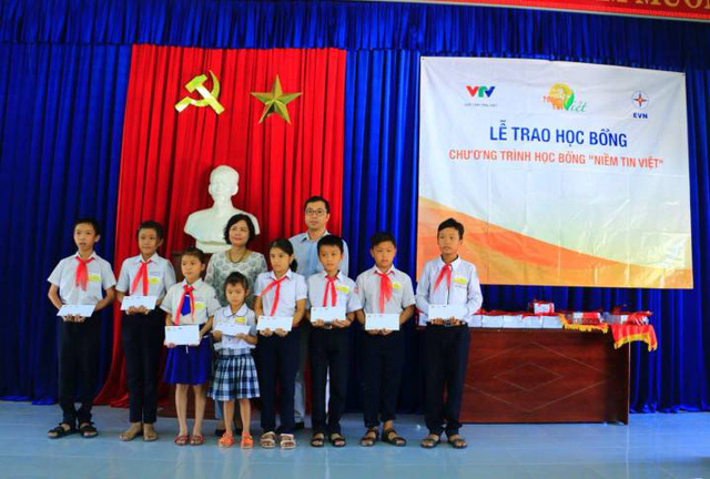 Chương trình trao quà cho các em tại Điện Bàn - Quảng Nam