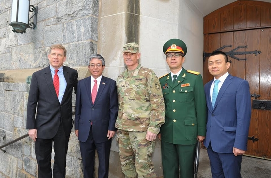 Đại sứ Phạm Quang Vinh thăm học viện quân sự hàng đầu của Mỹ