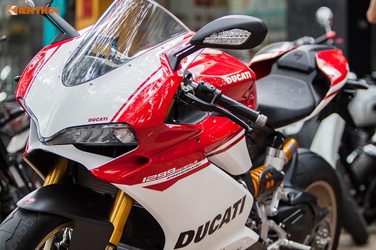 Phiên bản giới hạn của mẫu siêu môtô Ducati 1299 Panigale S được giới thiệu lần đầu tiên tại lễ hội World Ducati Week (WDW) 2016 nhân sinh nhật lần thứ 90 của hãng xe môtô đình đám nước Ý - Ducati. Với sự xuất hiện này, nó đã thu hút nhiều sự quan tâm của giới đam mê tốc độ trên toàn thế giới và các biker tại Việt Nam cũng không ngoại lệ.