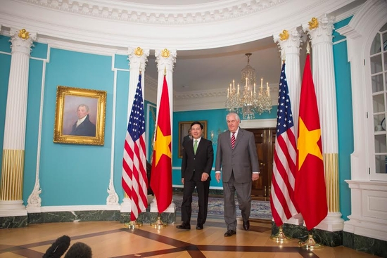 Phó Thủ tướng, Bộ trưởng Bộ Ngoại giao Phạm Bình Minh và Ngoại trưởng Rex Tillerson
