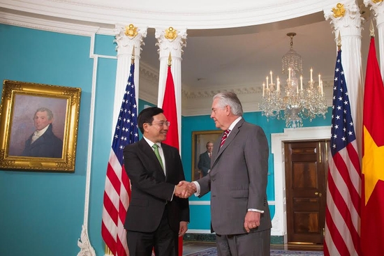 Phó Thủ tướng, Bộ trưởng Bộ Ngoại giao Phạm Bình Minh và Ngoại trưởng Rex Tillerson