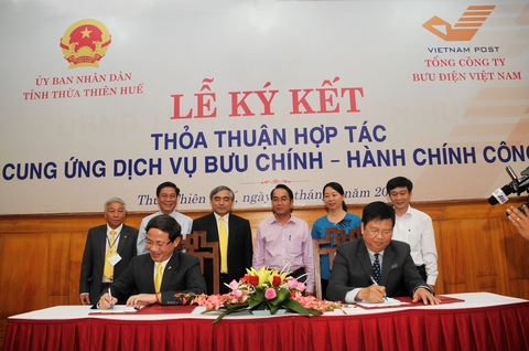 Ủy ban nhân dân tỉnh Thừa Thiên Huế và Tổng công ty Bưu điện Việt Nam đã ký kết thỏa thuận hợp tác cung ứng dịch vụ bưu chính - hành chính công.