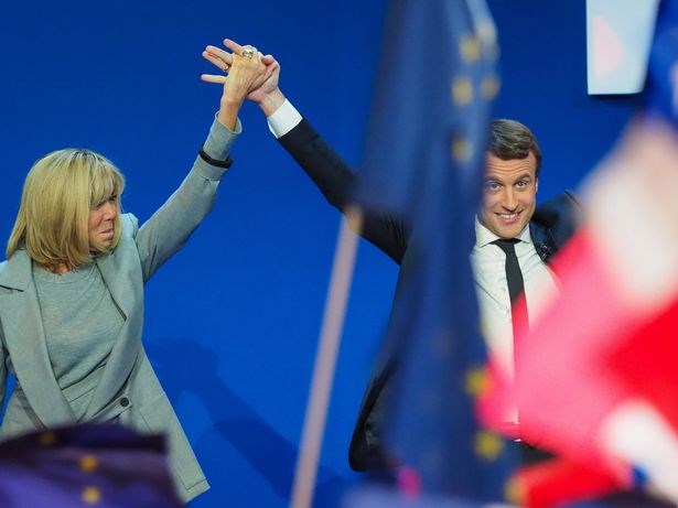 Chuyện tình ứng viên Tổng thống Pháp với người vợ hơn 25 tuổi