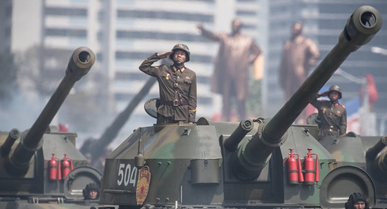 Dàn trọng pháo tầm xa của Triều Tiên vừa khoe sức mạnh với màn bắn đạn như mưa