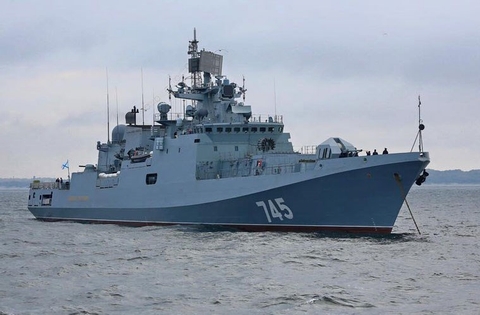 Tàu chiến Nga tung hoả lực mạnh, san phẳng mục tiêu