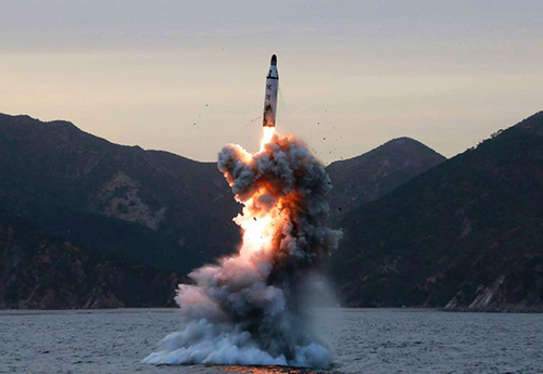 Người Nhật đổ xô mua hầm trú hạt nhân vì lo ngại Triều Tiên tấn công