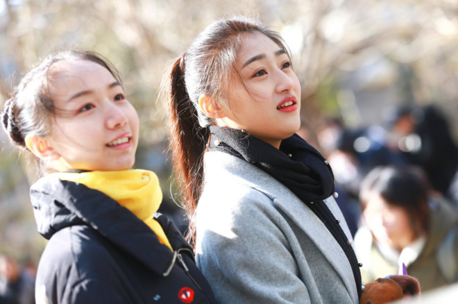 Nhiều nữ sinh ngôi trường đào tạo ngôi sao số một Trung Quốc cùng lên tiếng bị ép quan hệ tình dục.