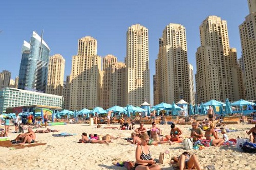 Một điểm đến tiếp theo để bạn tận hưởng không khí biển cả là Marina Beach cũng ở tại Dubai, Các Tiểu vương quốc Ả Rập Thống nhất. Đây là một nhận xét của du khách về nơi này:  