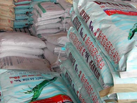 Hà Nội: Phát hiện 4 tấn thức ăn chăn nuôi do Trung Quốc sản xuất