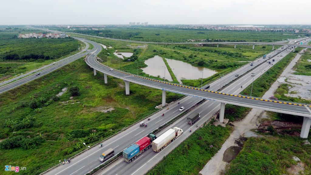 Dự án bao gồm gói thầu số 1 mở rộng quốc lộ 5 qua nút mặt đường rộng 60 m, vận tốc thiết kế 80 km/h.
