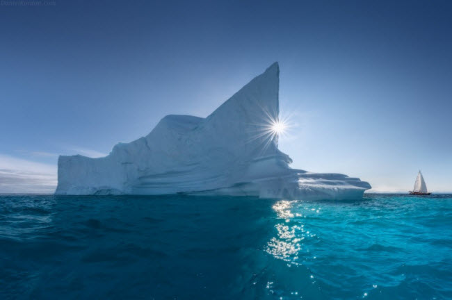 Daniil Korzhnov là một giáo viên môn vật lý, nhưng ông có niềm đam mê khám phá những phong cảnh thiên nhiên đẹp nhất thế giới. Điểm đến lần này là xứ sở lạnh giá Greenland.