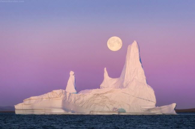 Greenland là hòn đảo lớn nhất thế giới với 81% diện tích bề mặt bị băng bao phủ