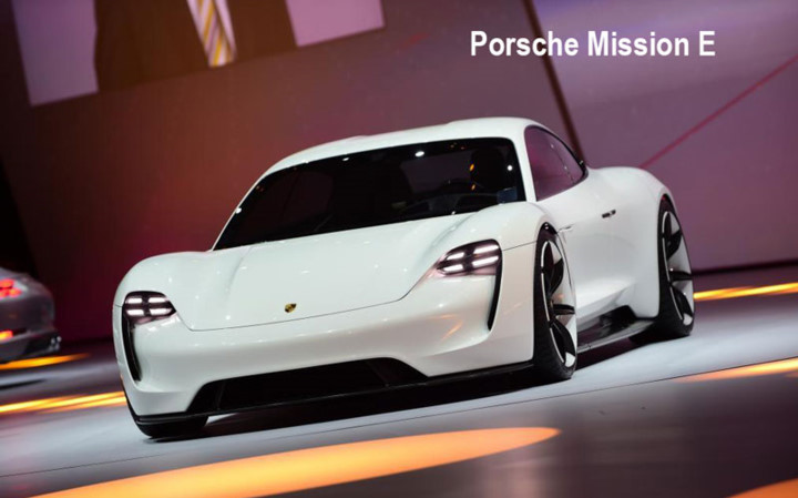 Để có thể trực tiếp cạnh tranh với Tesla, sắp tới, Porsche cũng sẽ tung ra phiên bản Mission E sử dụng động cơ điện, được phát triển trên cơ sở của những chiếc xe đua. Xe có công suất 600 mã lực và chạy 500 km mới phải sạc một lần.