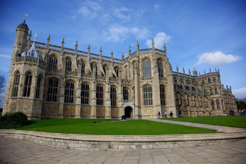 St George là một nhà nguyện hoàng gia, thuộc lâu đài Windsor, quận Berkshire, đông nam nước Anh. Nhà nguyện này được xây dựng vào khoảng thế kỷ 14 theo phong cách Gothic. Ảnh: @WindsorFestival/Twitter.