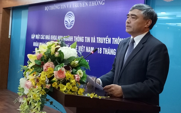 Thứ trưởng Nguyễn Minh Hồng chia sẻ tại Hội nghị Khoa học Công nghệ ngành TT&TT năm 2017, chuyên đề ICT trong xây dựng đô thị thông minh ở Việt Nam diễn ra sáng 18/5.