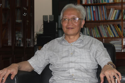 Tiến sĩ Nguyễn Tùng Lâm cho rằng nên giao quyền tự chủ về cho các trường. Ảnh: B.H