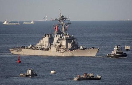 Người phát ngôn của Hạm đội Thái Bình Dương Mỹ cho biết, 7 thủy thủ của Hải quân Mỹ đã mất tích, ít nhất 3 người bị thương trong đó có chỉ huy tàu khu trục USS Fitzgerald - ông Bryce Benson. Ảnh: Reuters
