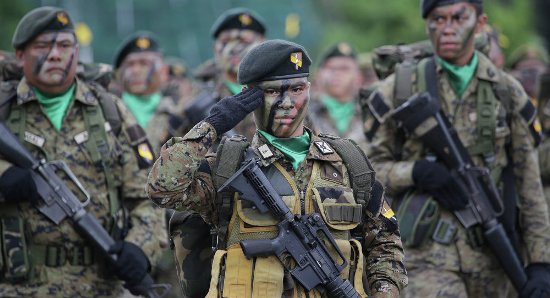 Bắn nhầm đồng đội, quân đội Philippines tổn thất nặng nề