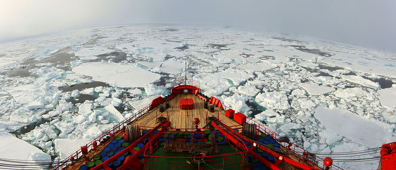 Yamal là một trong những chiếc tàu phá băng lớp Arktika của Nga. Tàu phải hoạt động tại những vùng biển nước lạnh để làm mát các lò phản ứng hạt nhân trên tàu. 